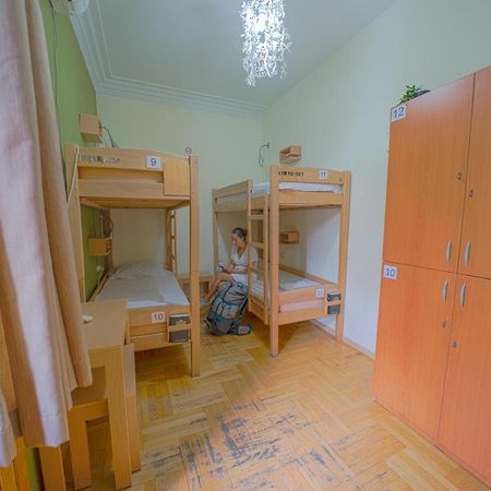 Envoy Hostel And Tours Tbilisi Exterior photo