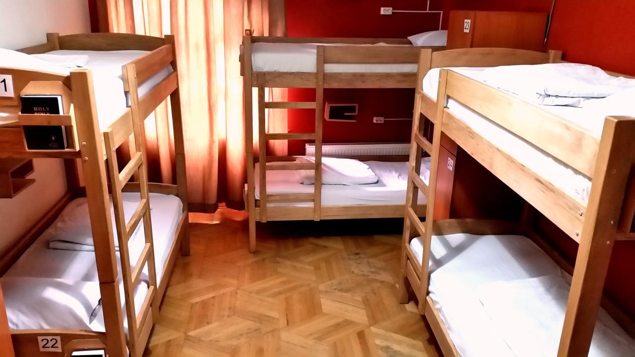 Envoy Hostel And Tours Tbilisi Room photo