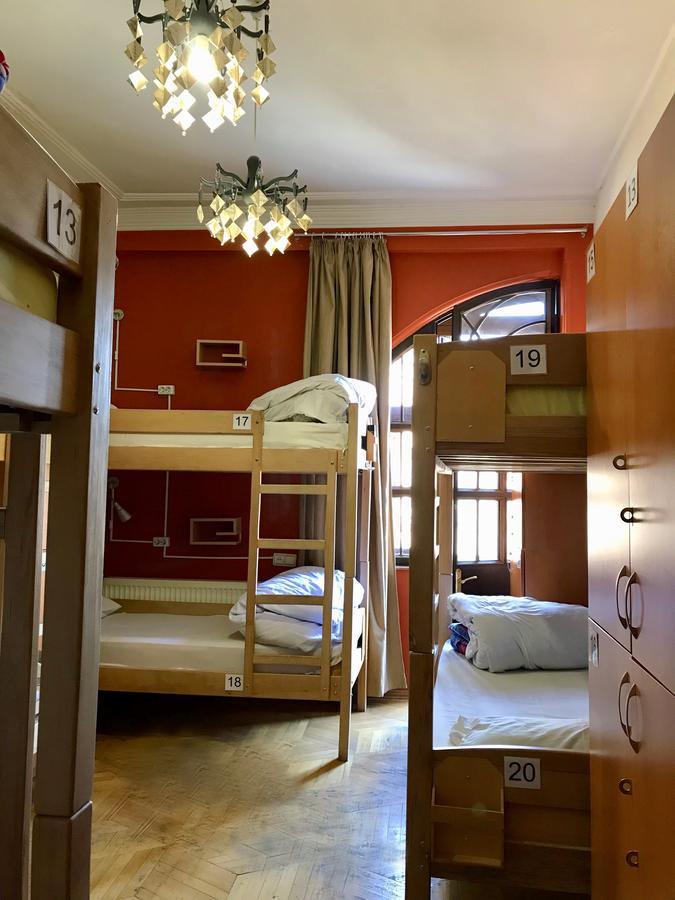 Envoy Hostel And Tours Tbilisi Exterior photo