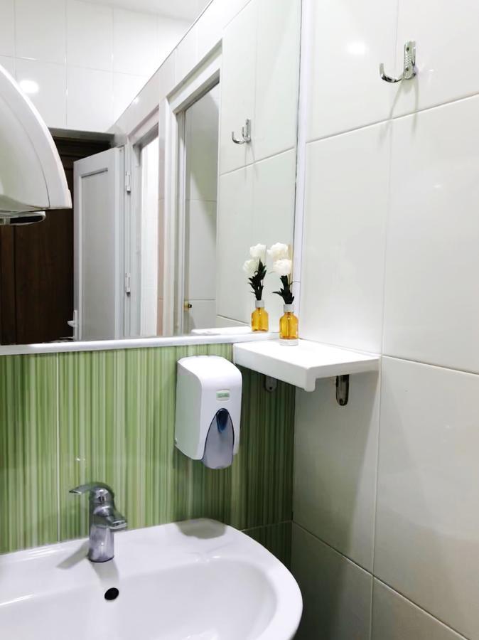 Envoy Hostel And Tours Tbilisi Exterior photo